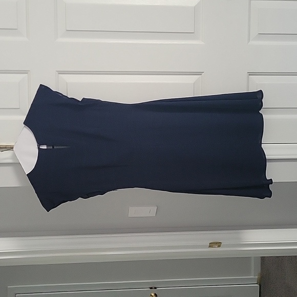 Banana Republic Flutter Sleeve Dress - Picture 5 of 5